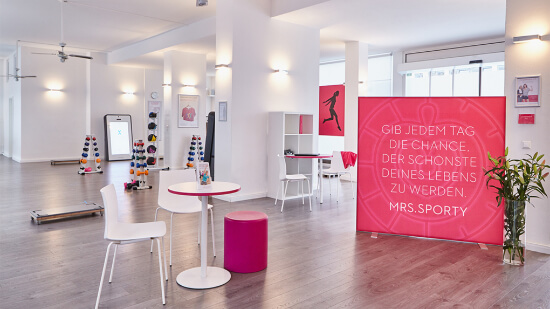 Mrs.Sporty Fitnessstudio Innenansicht
